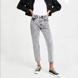 FRAME black acid wash cropped straight jean.